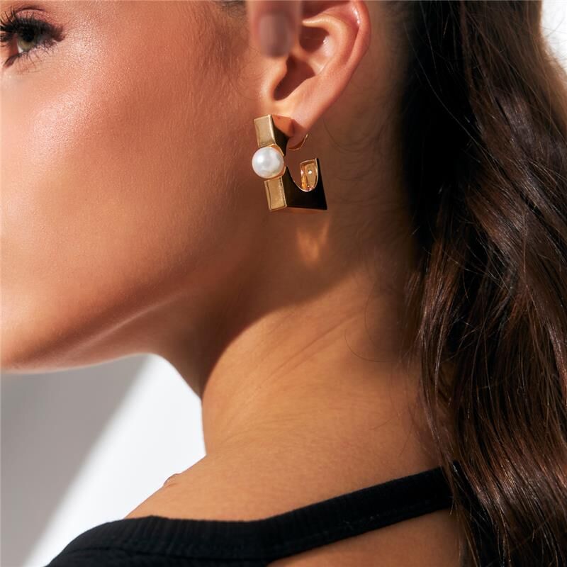 BOUCLES D'OREILLES CARRÉ AVEC PERLE